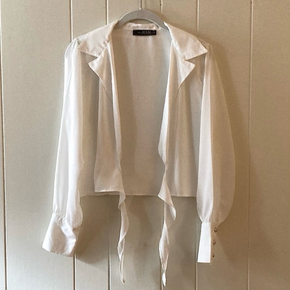 ⭐️ MXM Collective Sheer Wrap  White Size Large Blouse Pink Pearl Buttons - Picture 2 of 10
